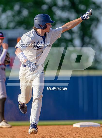 Thumbnail 2 in Westmoreland vs. Liberty Creek (District 6AA Tournament) photogallery.