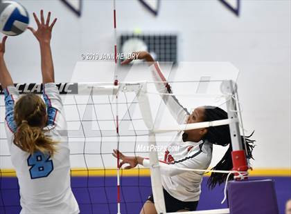 Thumbnail 1 in Mater Dei vs. Marymount (Durango Fall Classic) photogallery.