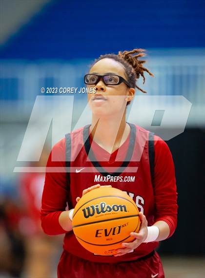 Thumbnail 1 in Warner Robins vs Calhoun (GHSA 5A Final Four) photogallery.