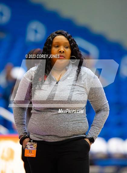Thumbnail 3 in Warner Robins vs Calhoun (GHSA 5A Final Four) photogallery.