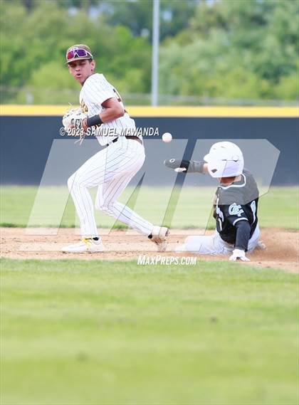 Thumbnail 2 in Crespi vs  Carson (CIF SS DII Round 1) photogallery.