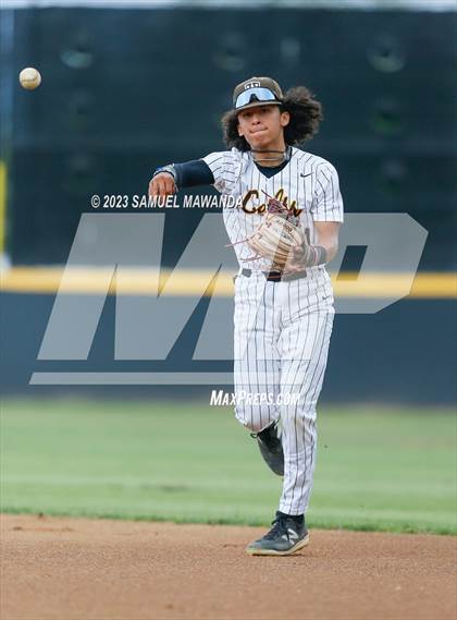 Thumbnail 3 in Crespi vs  Carson (CIF SS DII Round 1) photogallery.