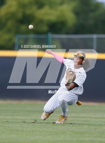 Thumbnail 2 in Crespi vs  Carson (CIF SS DII Round 1) photogallery.