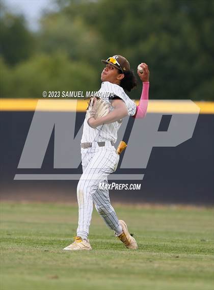 Thumbnail 1 in Crespi vs  Carson (CIF SS DII Round 1) photogallery.