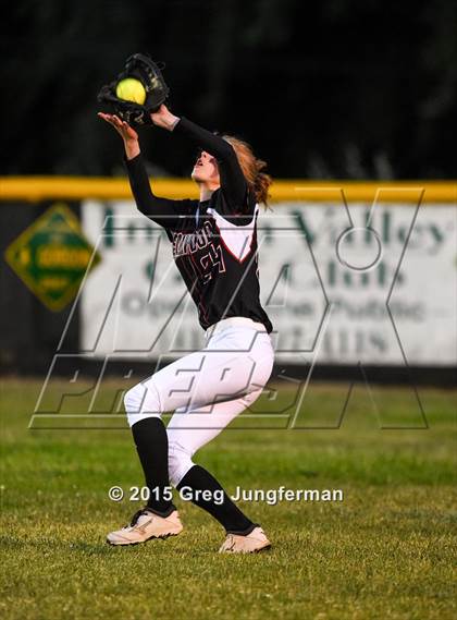 Thumbnail 3 in Redwood vs. Marin Catholic (MCAL Championship) photogallery.