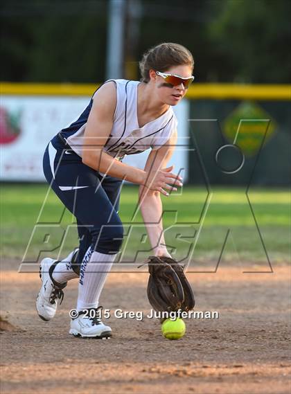 Thumbnail 3 in Redwood vs. Marin Catholic (MCAL Championship) photogallery.