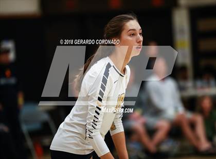 Thumbnail 1 in Amador Valley vs. Oak Ridge (Stockton Classic) photogallery.