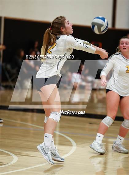 Thumbnail 3 in Amador Valley vs. Oak Ridge (Stockton Classic) photogallery.