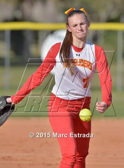 Thumbnail 2 in Clearwater Central Catholic vs St. Petersburg Catholic photogallery.
