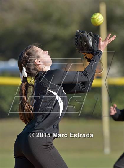 Thumbnail 2 in Clearwater Central Catholic vs St. Petersburg Catholic photogallery.