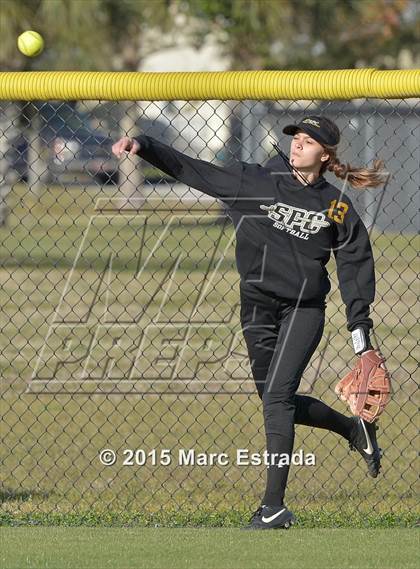 Thumbnail 1 in Clearwater Central Catholic vs St. Petersburg Catholic photogallery.