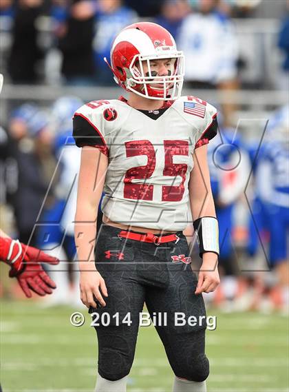 Thumbnail 2 in New Canaan vs. Darien (FCIAC Final) photogallery.