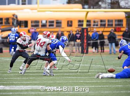 Thumbnail 3 in New Canaan vs. Darien (FCIAC Final) photogallery.