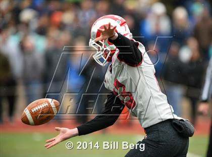 Thumbnail 2 in New Canaan vs. Darien (FCIAC Final) photogallery.