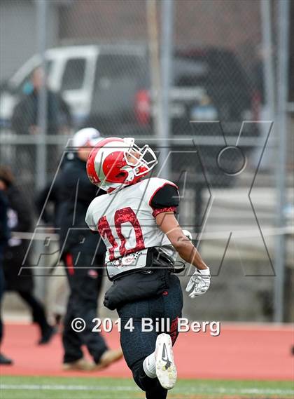 Thumbnail 2 in New Canaan vs. Darien (FCIAC Final) photogallery.
