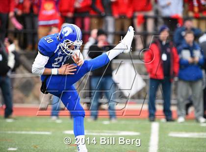 Thumbnail 3 in New Canaan vs. Darien (FCIAC Final) photogallery.