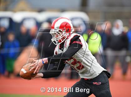 Thumbnail 2 in New Canaan vs. Darien (FCIAC Final) photogallery.