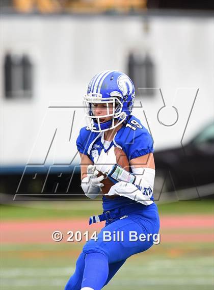 Thumbnail 1 in New Canaan vs. Darien (FCIAC Final) photogallery.
