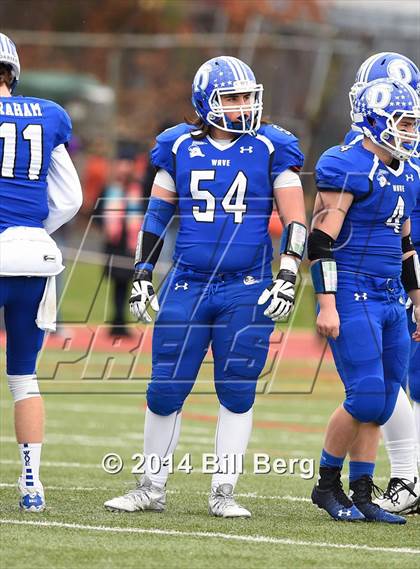 Thumbnail 3 in New Canaan vs. Darien (FCIAC Final) photogallery.
