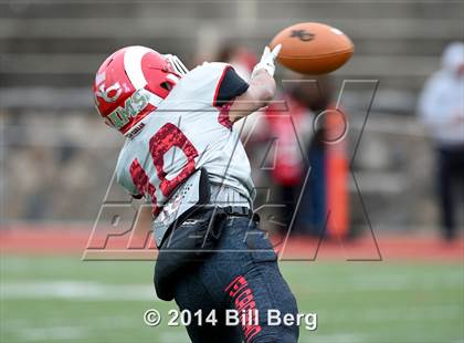 Thumbnail 2 in New Canaan vs. Darien (FCIAC Final) photogallery.