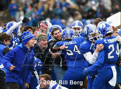 Thumbnail 3 in New Canaan vs. Darien (FCIAC Final) photogallery.