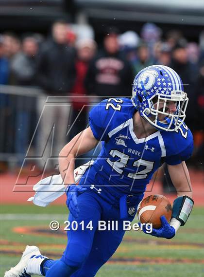 Thumbnail 3 in New Canaan vs. Darien (FCIAC Final) photogallery.