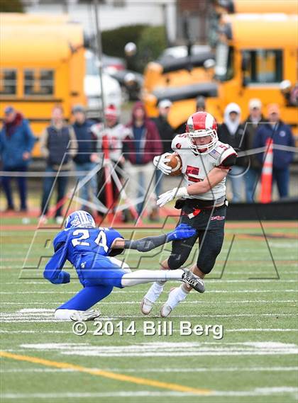 Thumbnail 3 in New Canaan vs. Darien (FCIAC Final) photogallery.