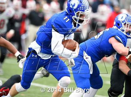 Thumbnail 2 in New Canaan vs. Darien (FCIAC Final) photogallery.