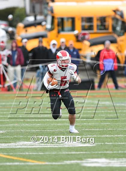 Thumbnail 3 in New Canaan vs. Darien (FCIAC Final) photogallery.
