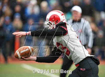 Thumbnail 3 in New Canaan vs. Darien (FCIAC Final) photogallery.
