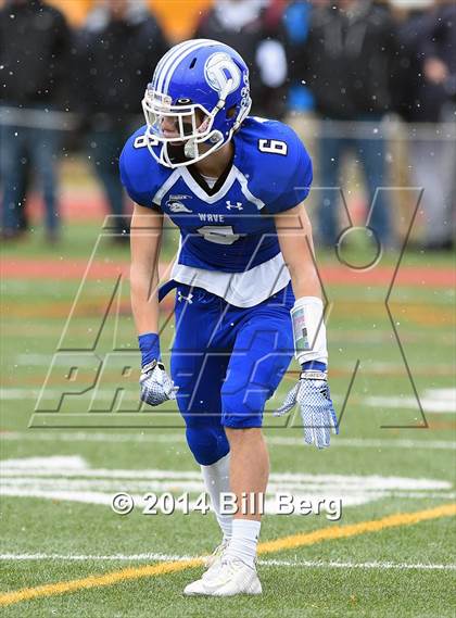 Thumbnail 3 in New Canaan vs. Darien (FCIAC Final) photogallery.