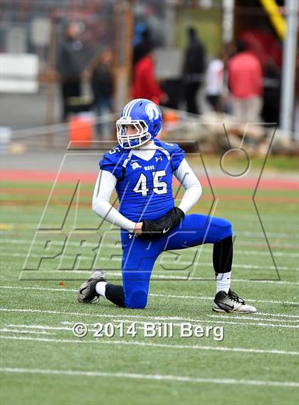 Thumbnail 2 in New Canaan vs. Darien (FCIAC Final) photogallery.