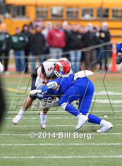 Thumbnail 2 in New Canaan vs. Darien (FCIAC Final) photogallery.