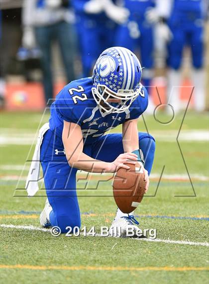 Thumbnail 3 in New Canaan vs. Darien (FCIAC Final) photogallery.