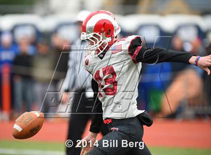 Thumbnail 3 in New Canaan vs. Darien (FCIAC Final) photogallery.