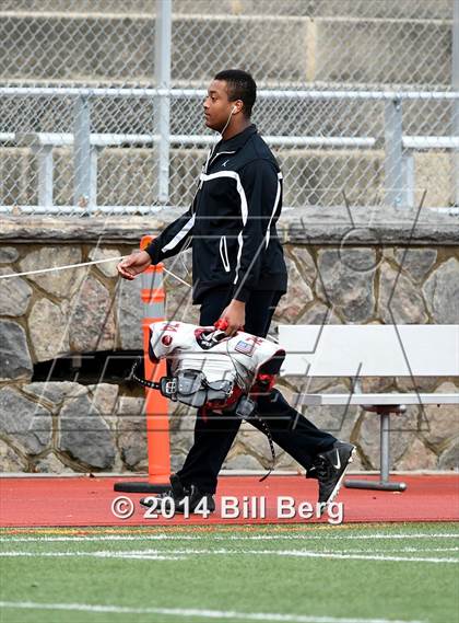 Thumbnail 2 in New Canaan vs. Darien (FCIAC Final) photogallery.