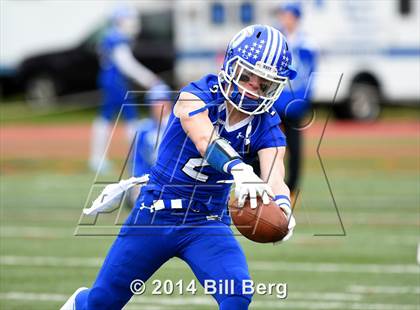 Thumbnail 3 in New Canaan vs. Darien (FCIAC Final) photogallery.
