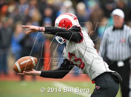Thumbnail 1 in New Canaan vs. Darien (FCIAC Final) photogallery.