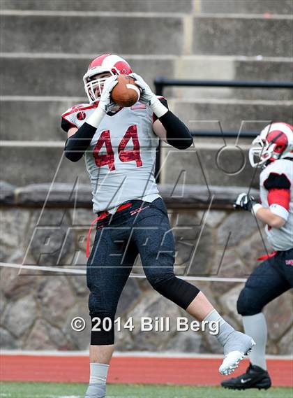 Thumbnail 2 in New Canaan vs. Darien (FCIAC Final) photogallery.