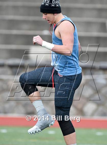 Thumbnail 2 in New Canaan vs. Darien (FCIAC Final) photogallery.