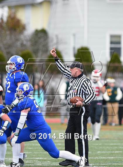 Thumbnail 3 in New Canaan vs. Darien (FCIAC Final) photogallery.
