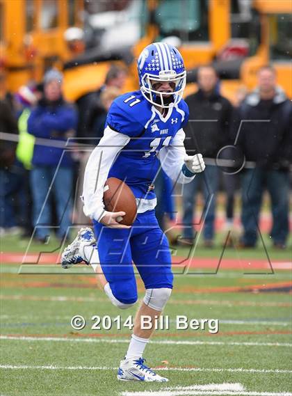 Thumbnail 3 in New Canaan vs. Darien (FCIAC Final) photogallery.