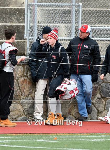 Thumbnail 3 in New Canaan vs. Darien (FCIAC Final) photogallery.