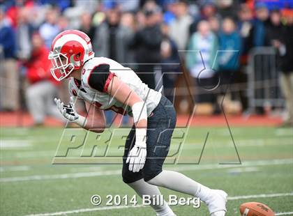Thumbnail 3 in New Canaan vs. Darien (FCIAC Final) photogallery.