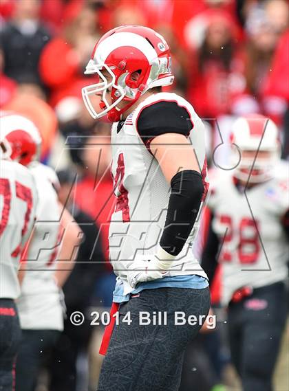 Thumbnail 2 in New Canaan vs. Darien (FCIAC Final) photogallery.