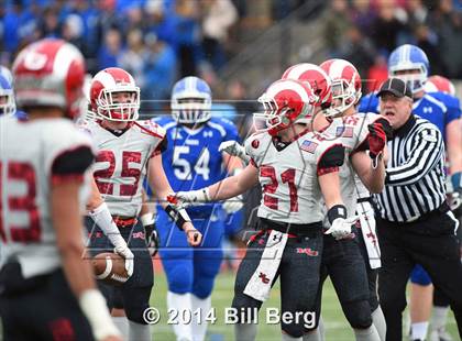 Thumbnail 3 in New Canaan vs. Darien (FCIAC Final) photogallery.