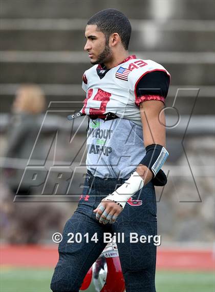 Thumbnail 2 in New Canaan vs. Darien (FCIAC Final) photogallery.
