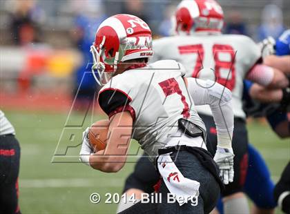 Thumbnail 3 in New Canaan vs. Darien (FCIAC Final) photogallery.