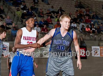Thumbnail 2 in Plano West vs. Parkview (Whataburger Tournament) photogallery.