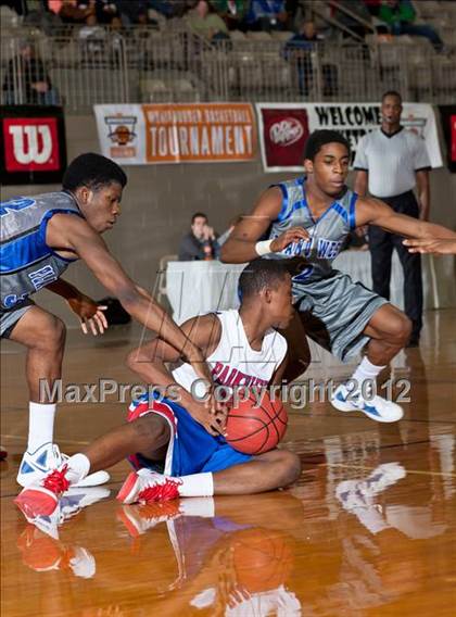 Thumbnail 1 in Plano West vs. Parkview (Whataburger Tournament) photogallery.